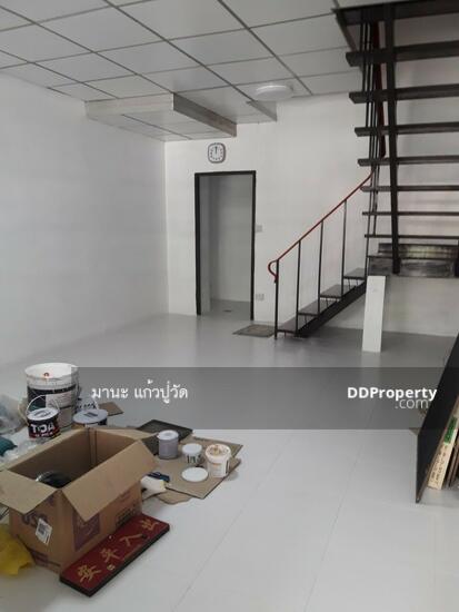 ให้เช่า!ทาวน์เฮาส์ 2ชั้น รีโนเวททั้งหลัง 16ตรว. 2ห้องนอน 2ห้องน้ำ อยู่ถนน ประดิษฐ์มนูธรรม ใกล้ตลาดนัดหัวมุม/เซ็นทรัลอีสต์วิลล์ ให้เช่า8,000/เดือน